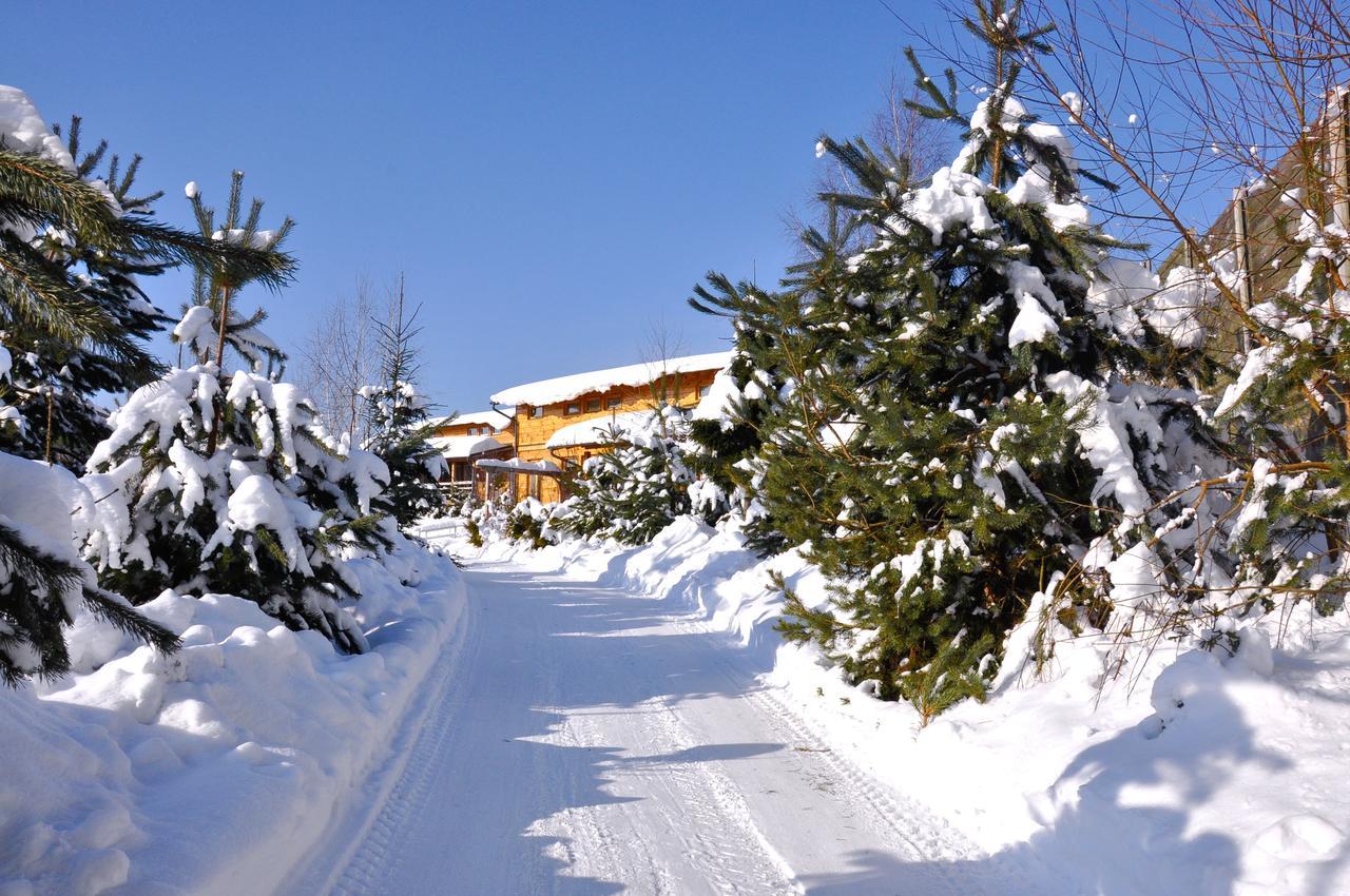 Chalet By Skokovo Park Villa Suponevo  Exterior photo